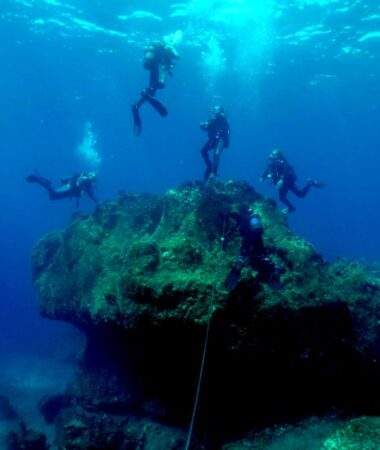 Santorini: Scuba Dive Experience ( € 130 per person )